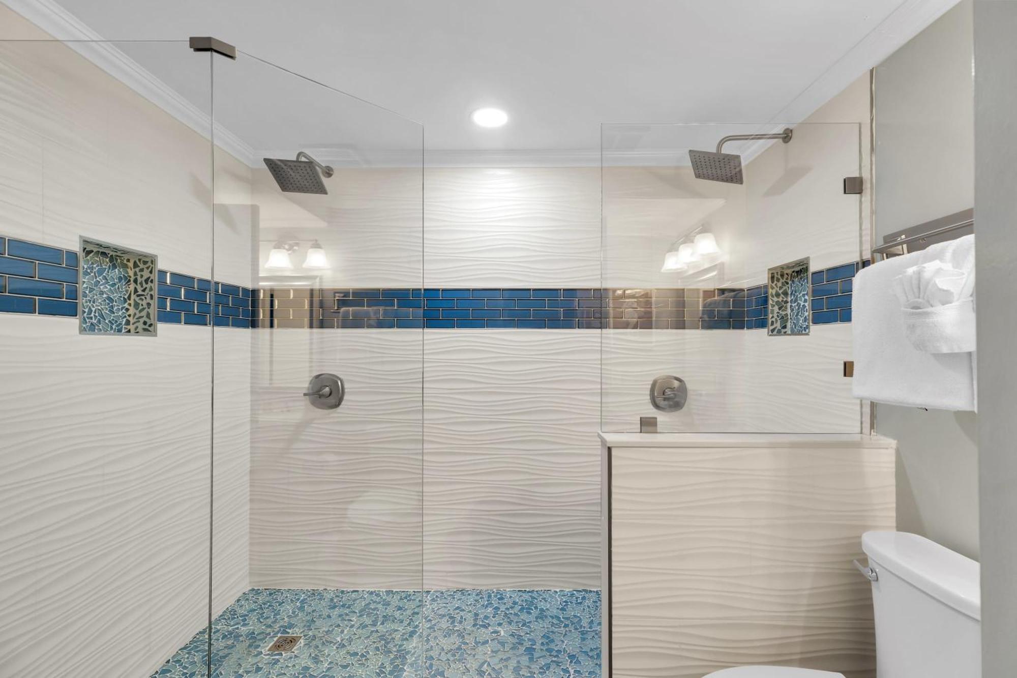 فيلا St Kitts - Downtown Waterfront Penthouse Pool Dock Parking كي وست المظهر الخارجي الصورة